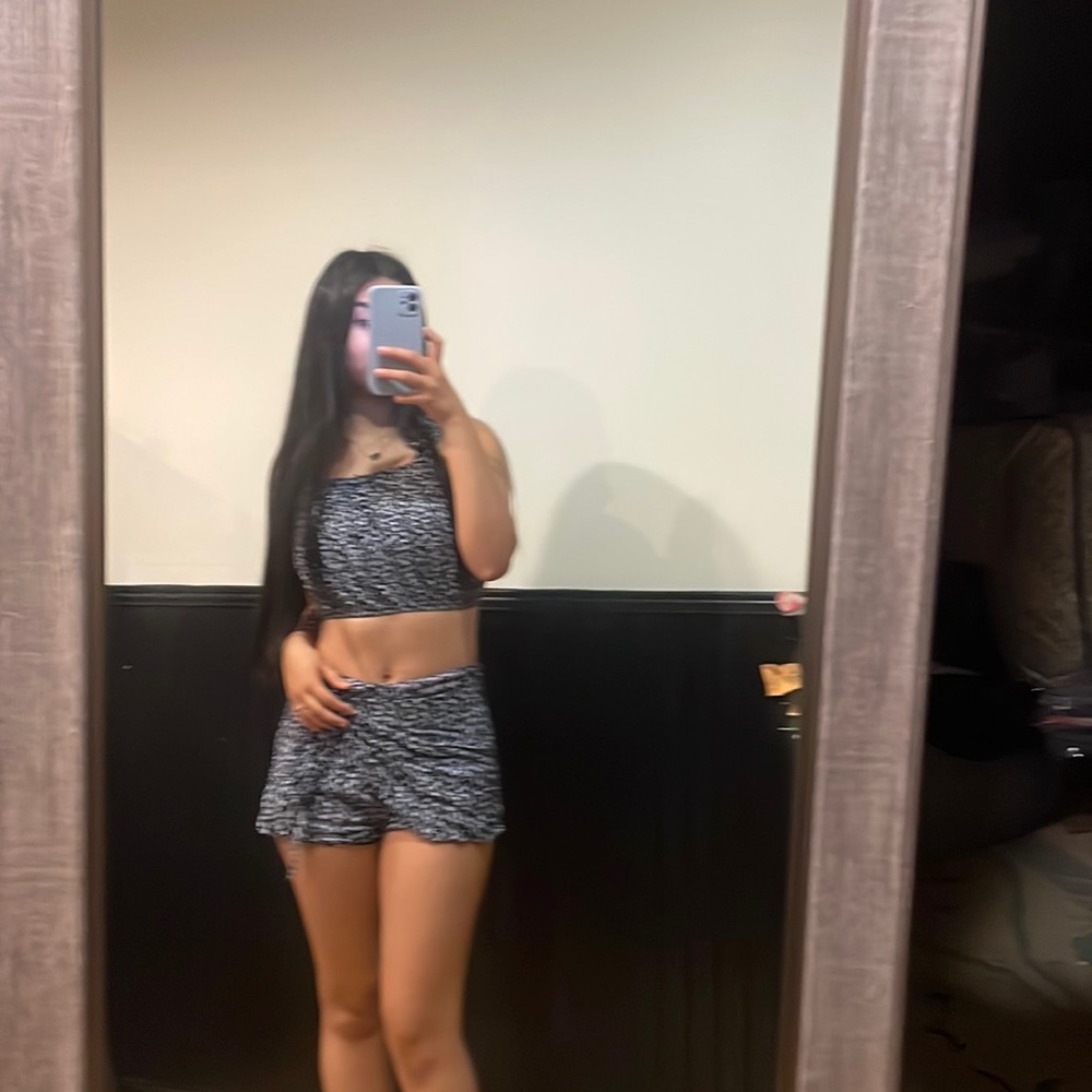 Cute 2 piece set never worn